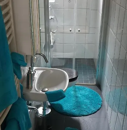 Angela بادن بادن